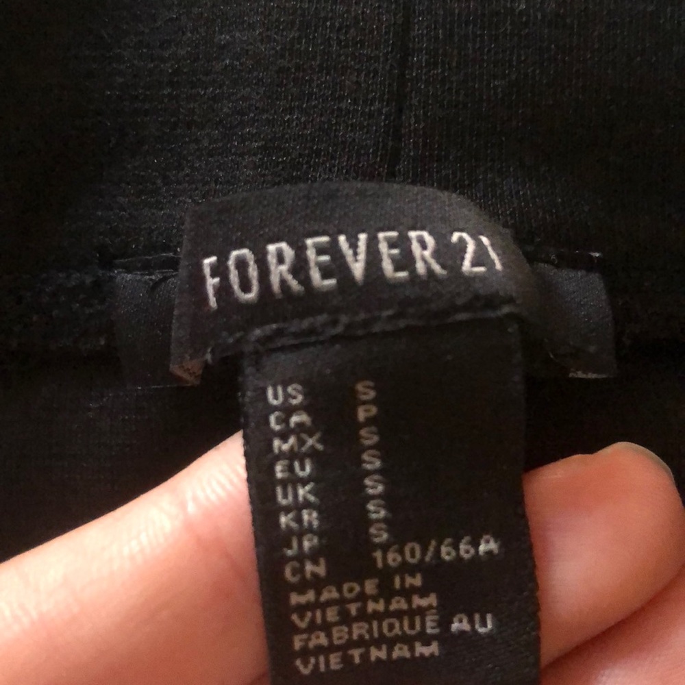 mini skirt • forever21 - Picture 3 of 5